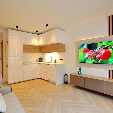 Monaco # Menton - 6 Persons - 2 Bedrooms - Full Renovated - Private Parking - Hypercenter - Clim - Beach And Sun Μεντόν Εξωτερικό φωτογραφία