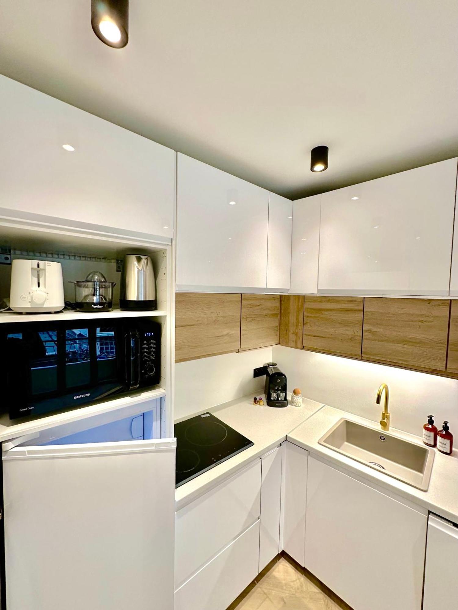 Monaco # Menton - 6 Persons - 2 Bedrooms - Full Renovated - Private Parking - Hypercenter - Clim - Beach And Sun Μεντόν Εξωτερικό φωτογραφία