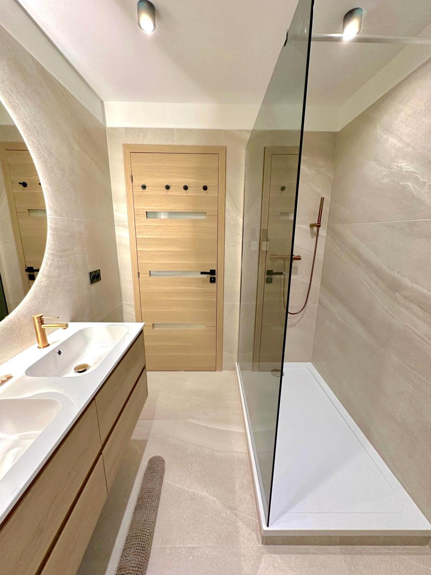 Monaco # Menton - 6 Persons - 2 Bedrooms - Full Renovated - Private Parking - Hypercenter - Clim - Beach And Sun Μεντόν Εξωτερικό φωτογραφία